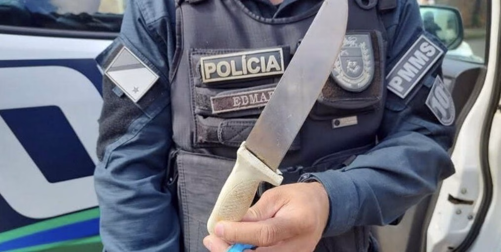 Mulher é atacada a golpes de facão após cobrar explicações sobre furto em aldeia de Dourados mulher-e-atacada-a-golpes-de-facao-apos-cobrar-explicacoes-sobre-furto-em-aldeia-de-dourados