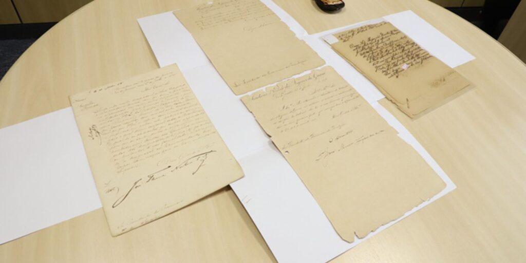 pf-recupera-documentos-imperiais-e-devolve-ao-arquivo-nacional