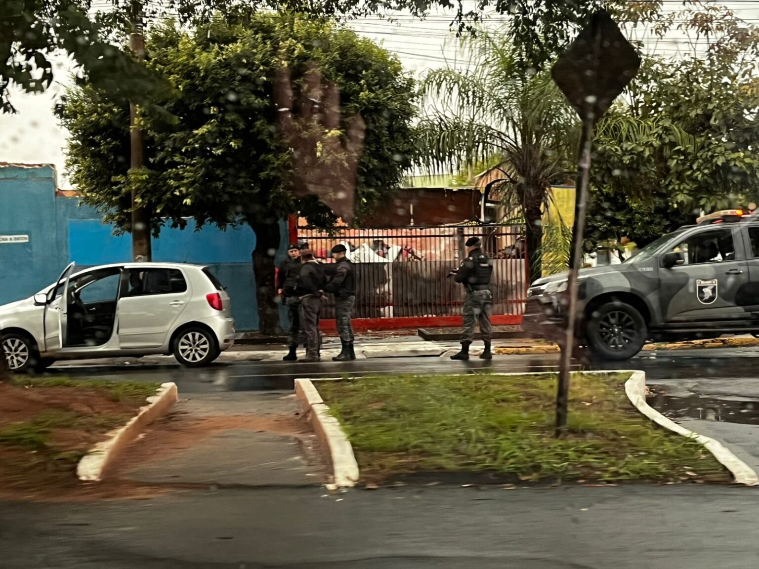 batalhao-de-choque-realiza-abordagem-em-avenida-movimentada-de-tres-lagoas