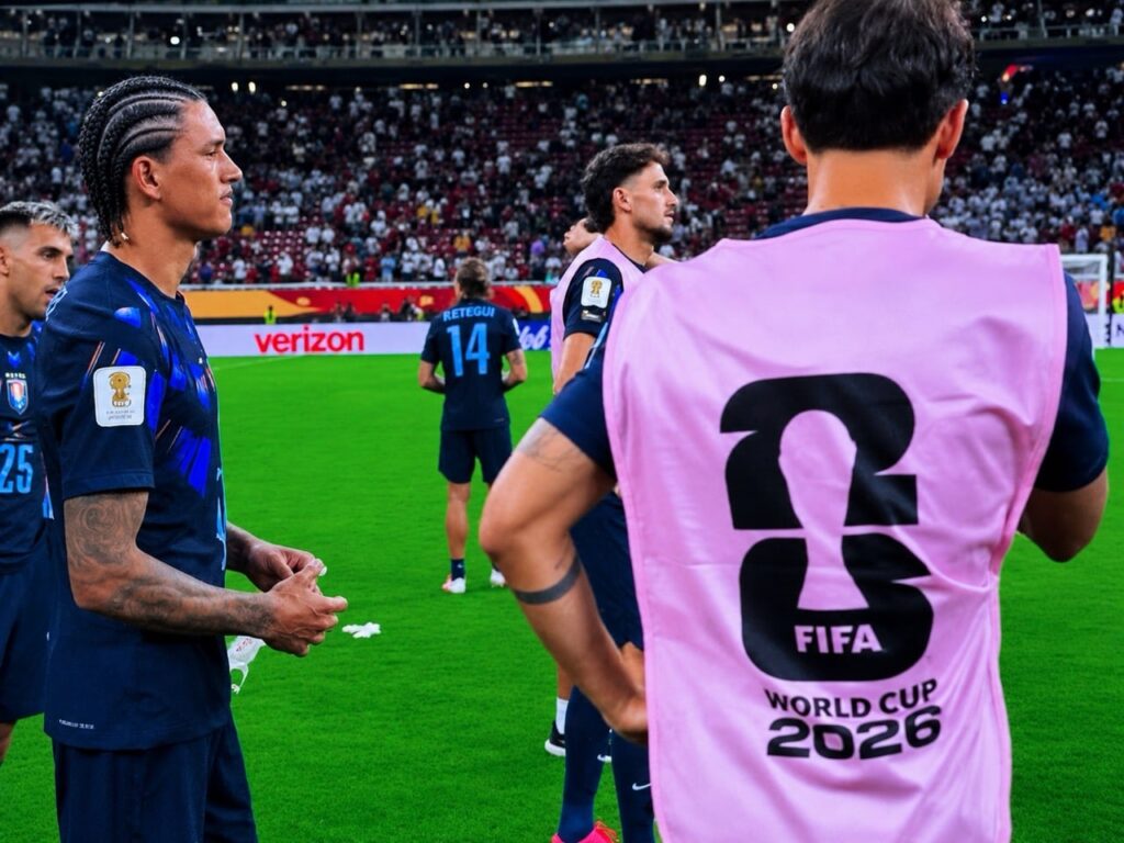 espanha-vence-uruguai-com-frango-de-muslera,-elimina-celeste-e-joga-cabo-verde-contra-argentina